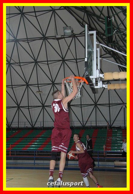 131031 BasketU18 009_tn.jpg